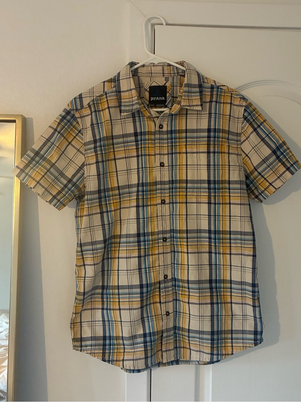 Men’s Prana Short Sleeve Button Up Shirt EUC